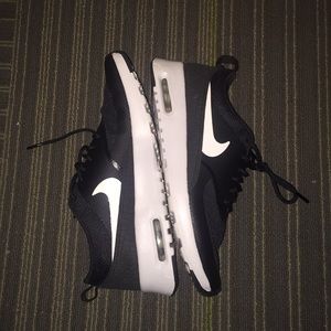 Like new Air Max Thea!